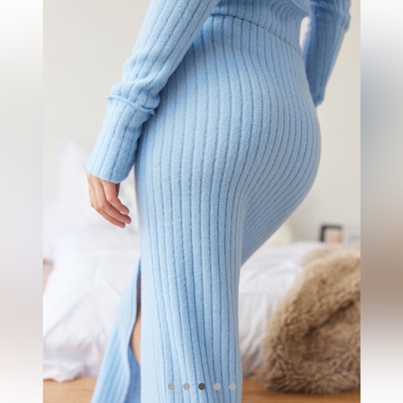 UO Out From Under Bounce Plush Ribbed Maxi Skirt - Picture 3 of 5